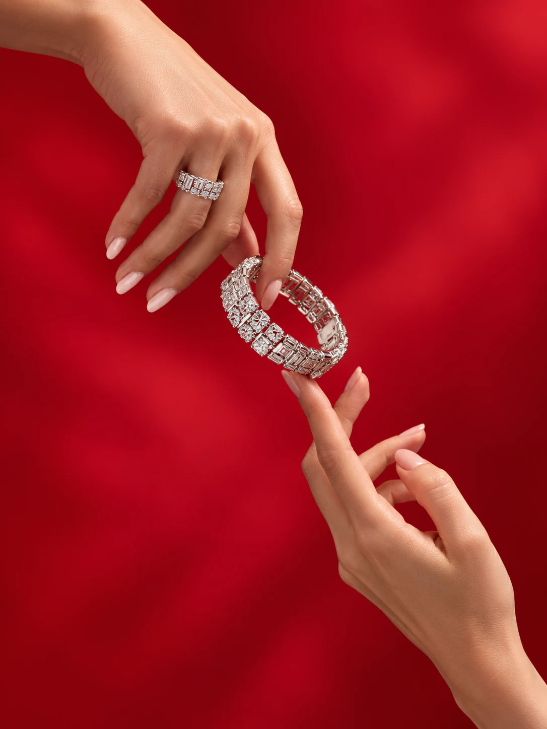 The Éclat diamond band and a sculptural diamond cuff