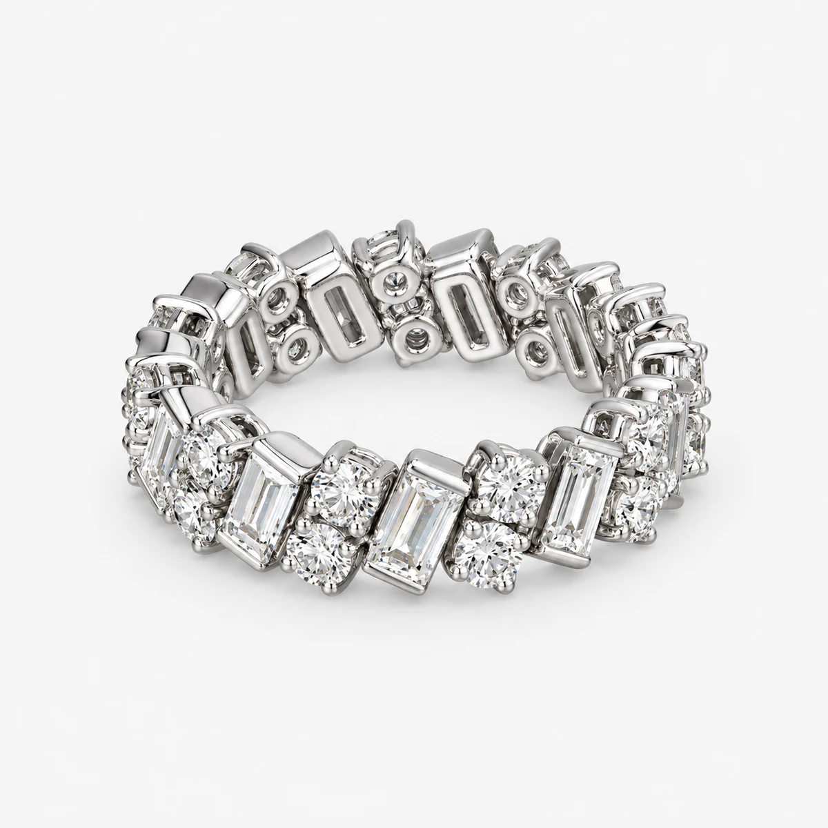Éclat Diamond Eternity Band